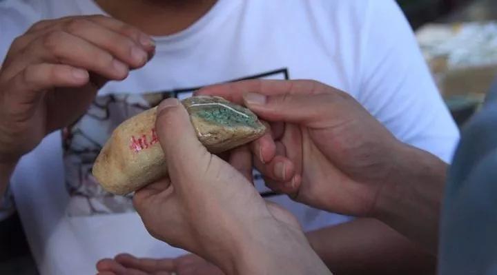 赌博是违法的请远离赌博,合法的三大赌博