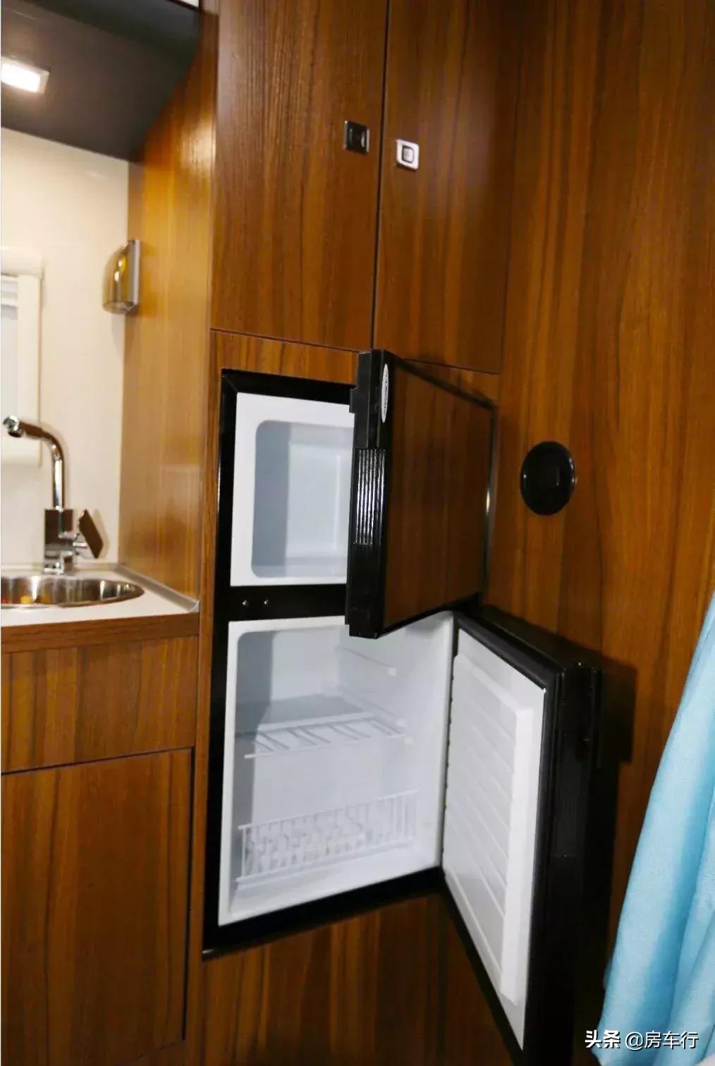 依维柯4x4越野房车和依维柯房车,依维柯98万自动挡房车