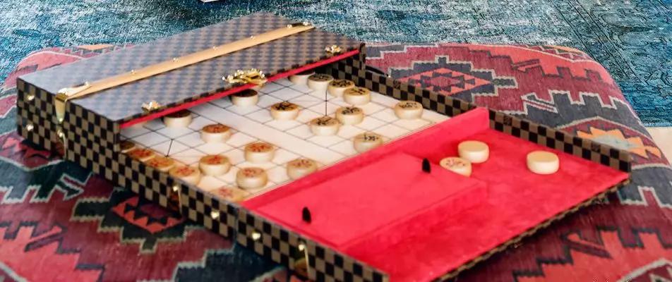 lv出过的行李箱,lv百年款