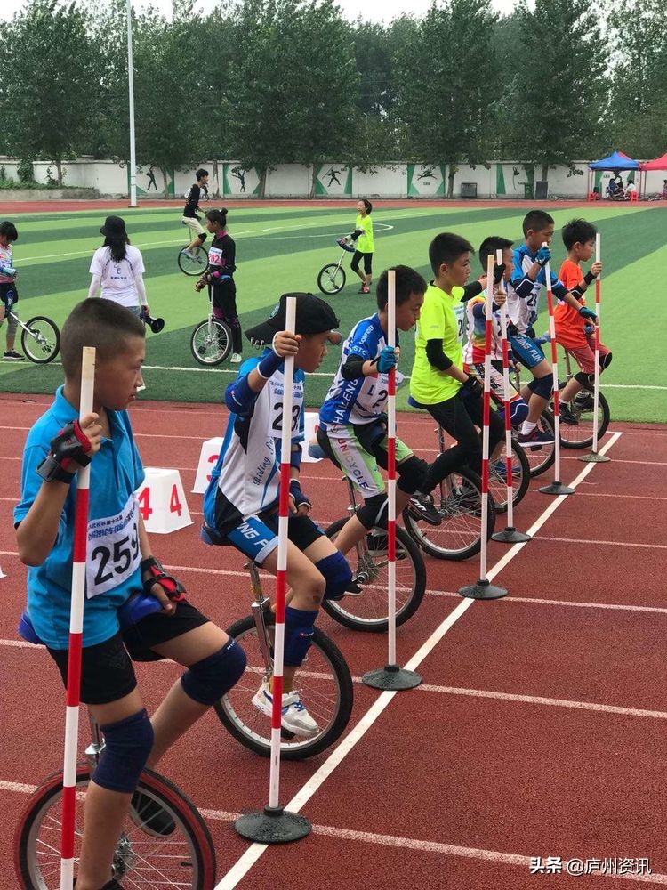 合肥市蚌埠路第三小学在全国独轮车锦标赛喜获佳绩
