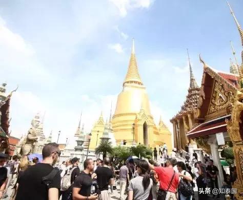 中国人在泰国卖佛牌被抓,为何那么多人被泰国佛牌生意所骗