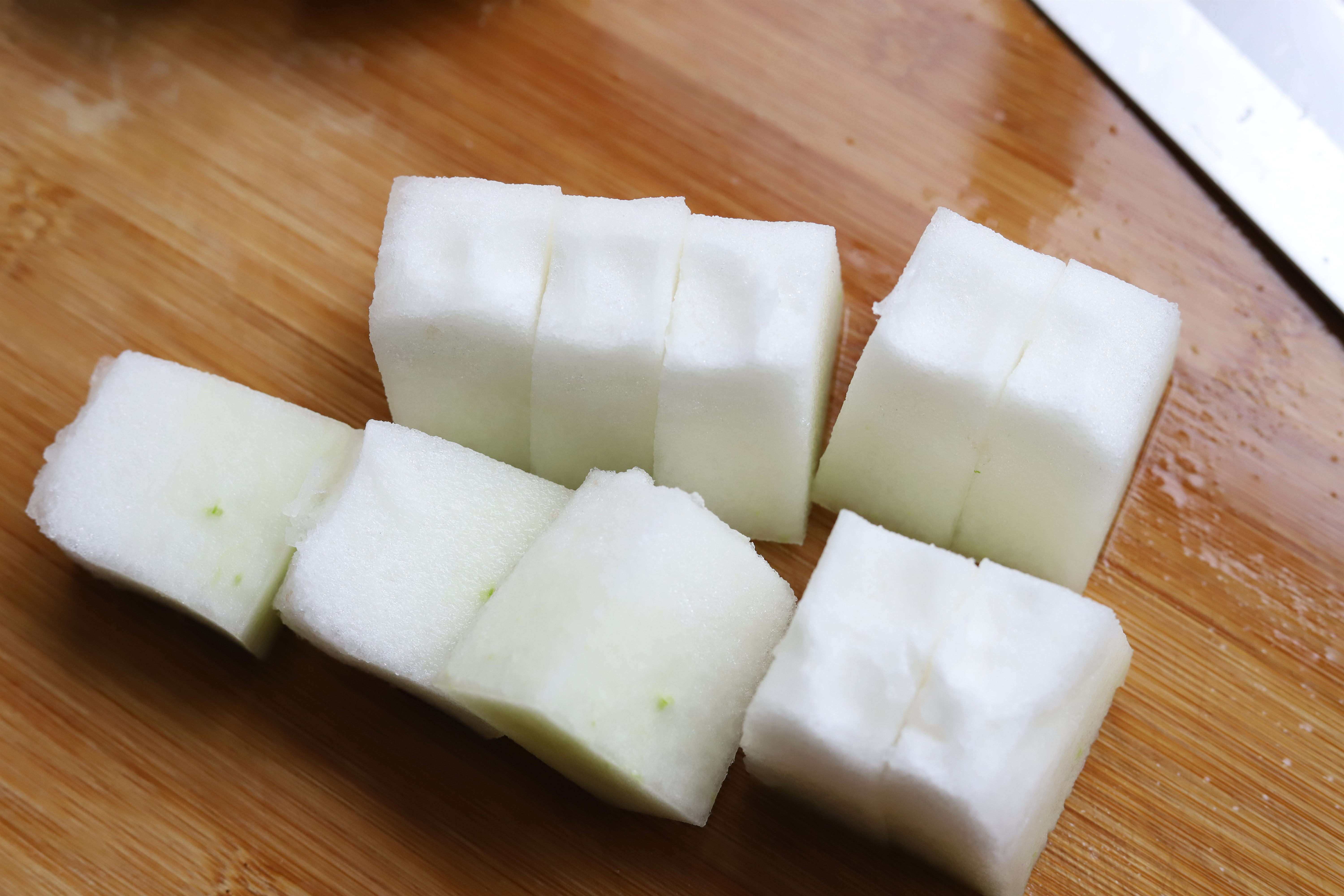 冬瓜排骨汤感觉好油腻,冬瓜排骨汤怎么炖最好喝