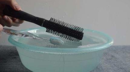 梳子很脏了怎么清理,梳子太脏了怎么清理