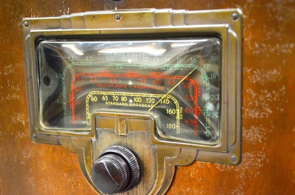 我的收音机,建伍f6短波收音机