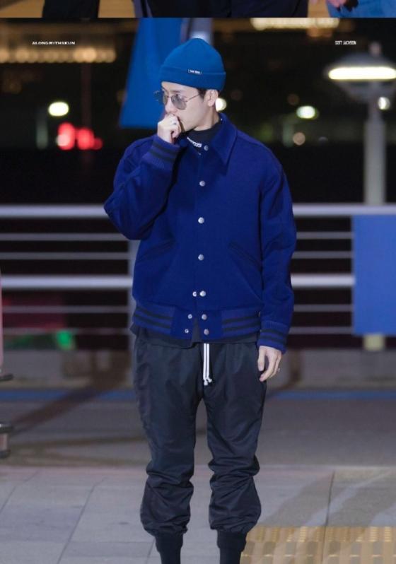 王嘉尔皮衣外套,王嘉尔穿皮草外套视频