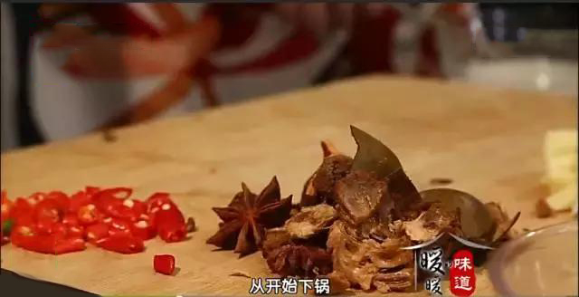 好吃到爆的自制火锅底料,在家里做火锅底料的最简单的方式