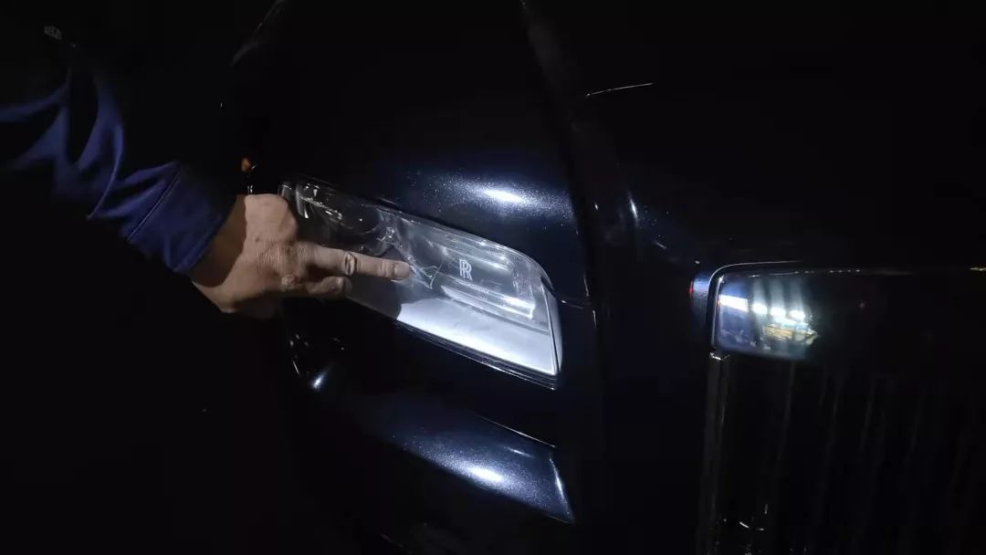 车撞报废车损险怎么赔,电动车撞劳斯莱斯90万被判赔20万