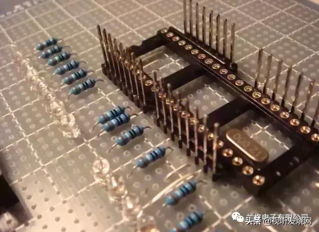 音响不发光什么问题,音响不好听是喇叭问题吗