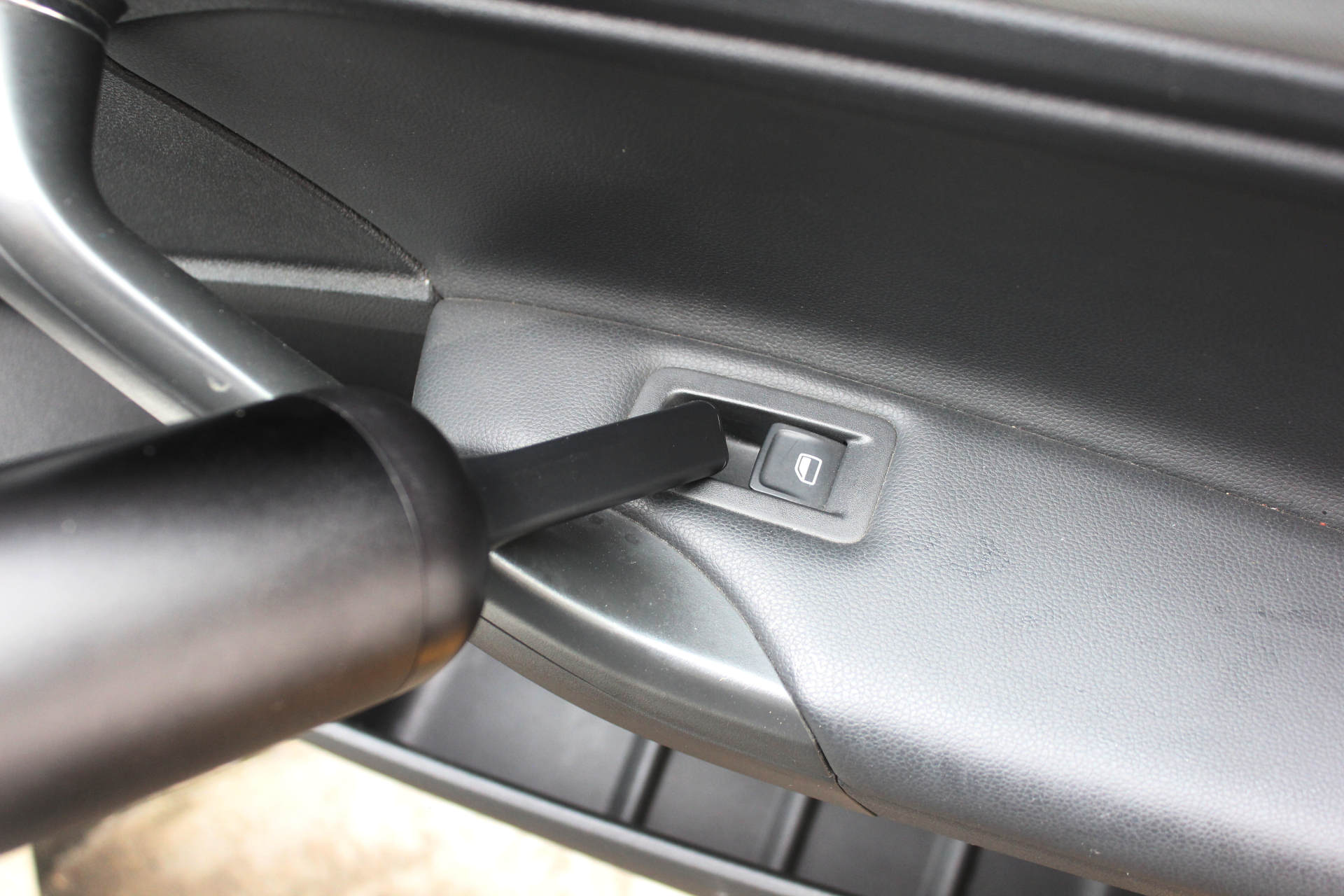 最佳车内清洁用品推荐,车内清洁步骤和工具