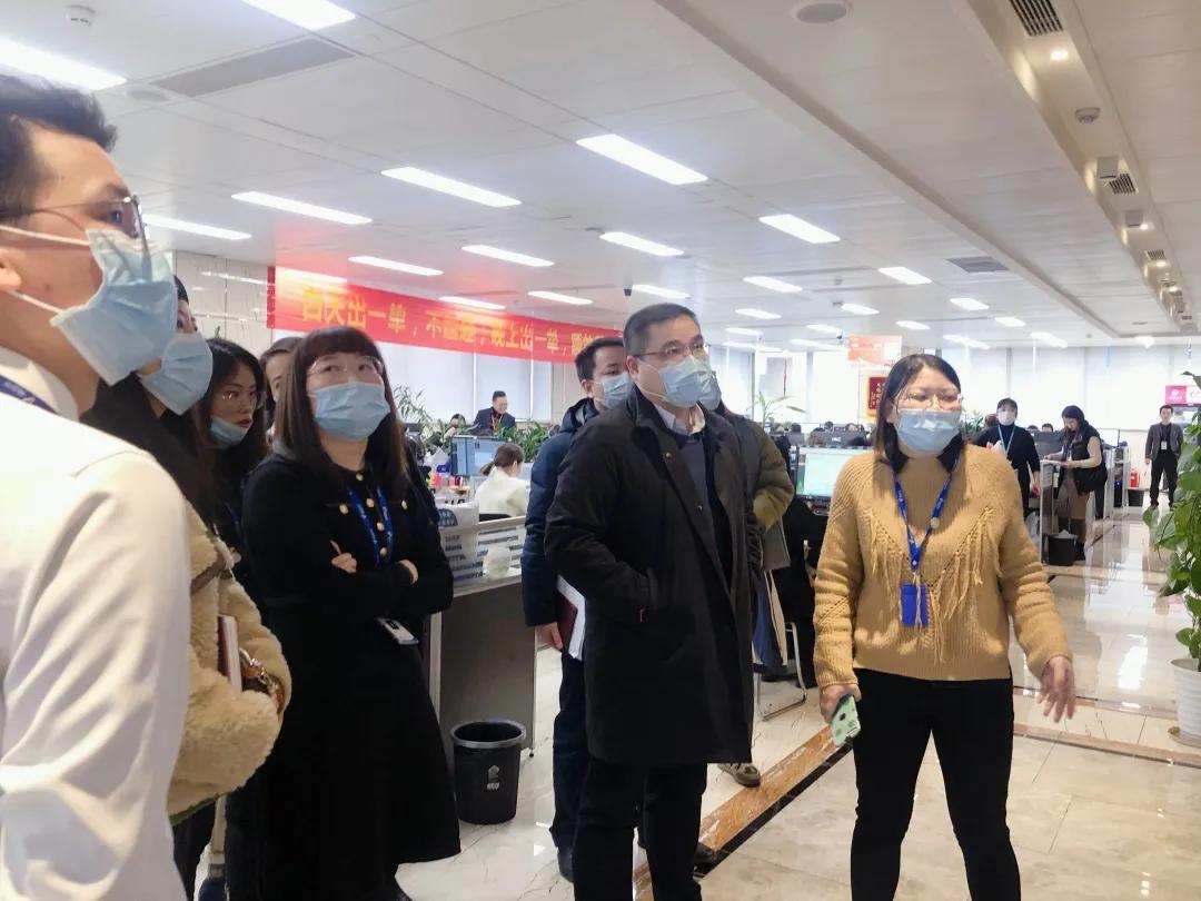 武汉市中小企业发展促进中心领导,武汉顶呱呱企业管理有限公司