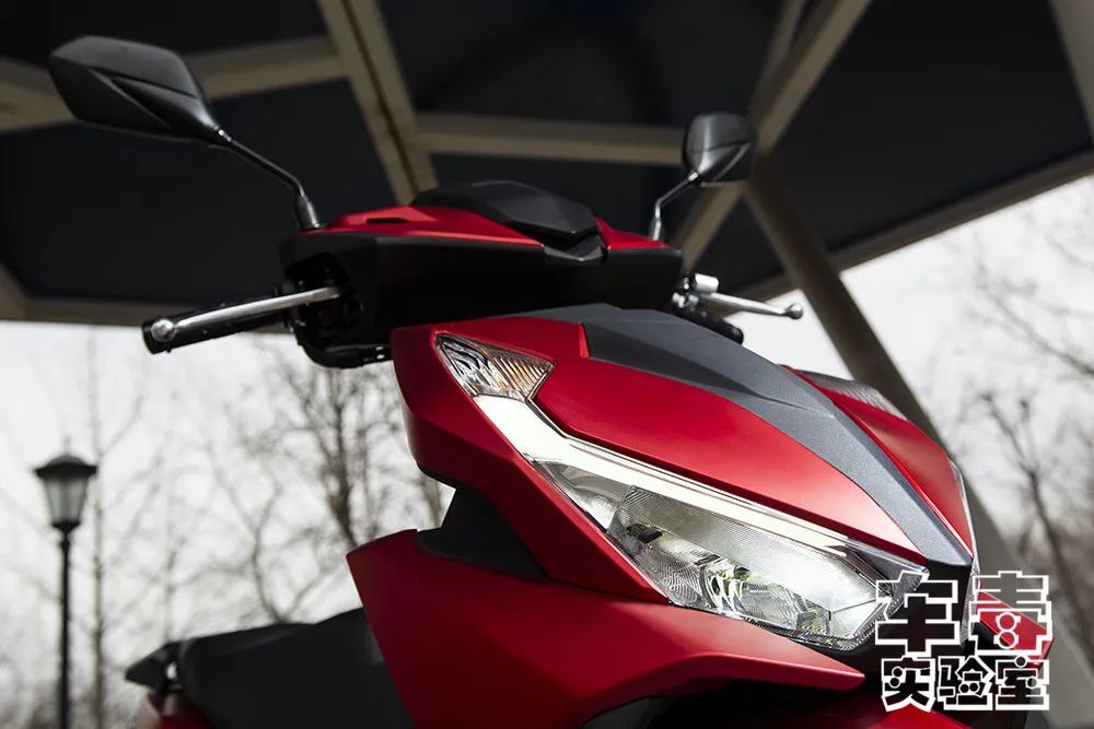五羊本田踏板车nx125测评,本田nx125和豪爵uy125哪个动力好
