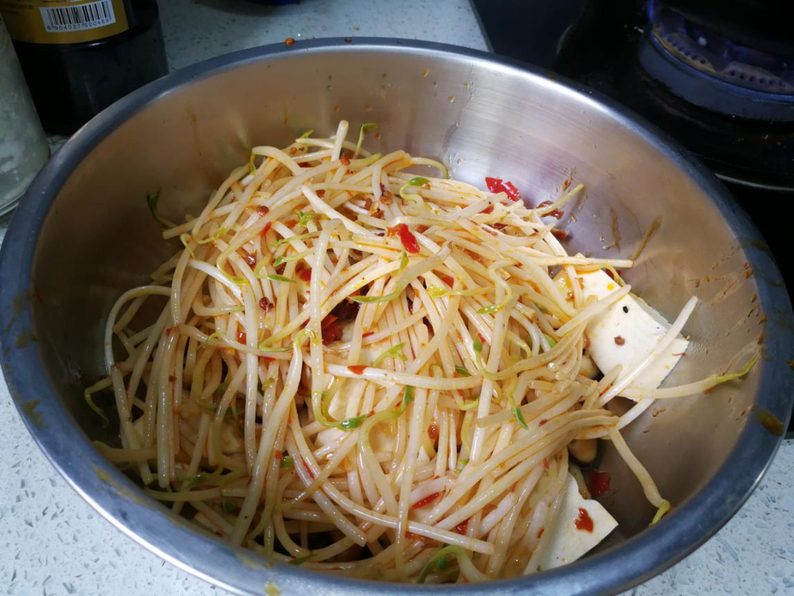 分享一道超经典的川菜水煮牛肉,水煮牛肉不放肉的正宗做法川菜