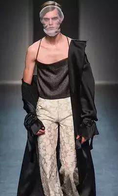 国潮这回对味儿了,不看logo还以为是巴黎世家!