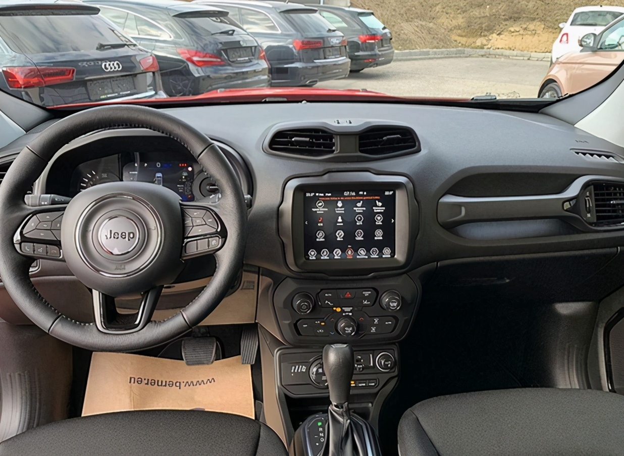 jeep自由侠吉姆尼,吉姆尼和jeep自由侠哪个好