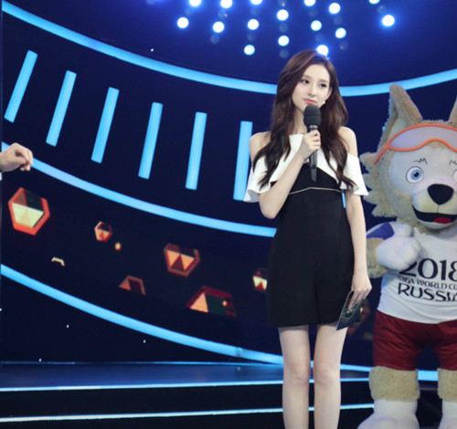 欧洲杯现场看球主播,欧洲杯直播女球迷