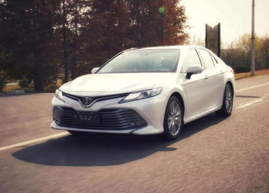 我心中的b级车,性价比之王全新凯美瑞气场十足