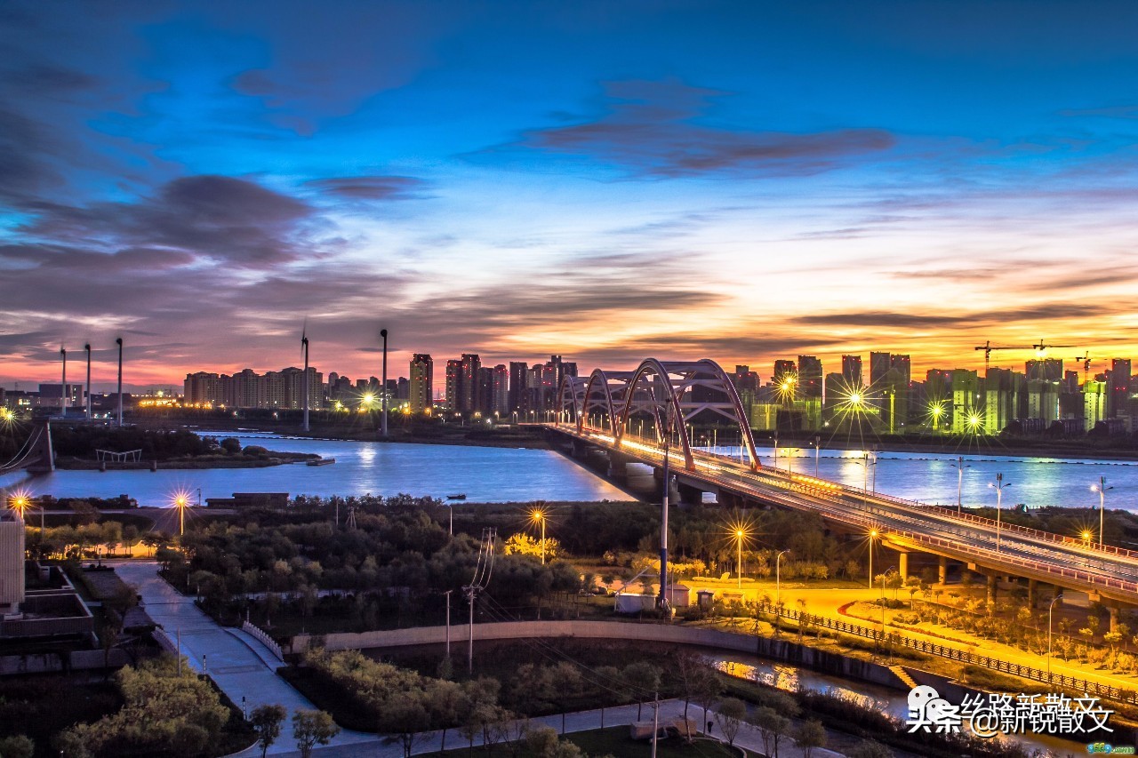 天津纪行：美丽的海河，价格令人肉痛的狗不理包子和航母