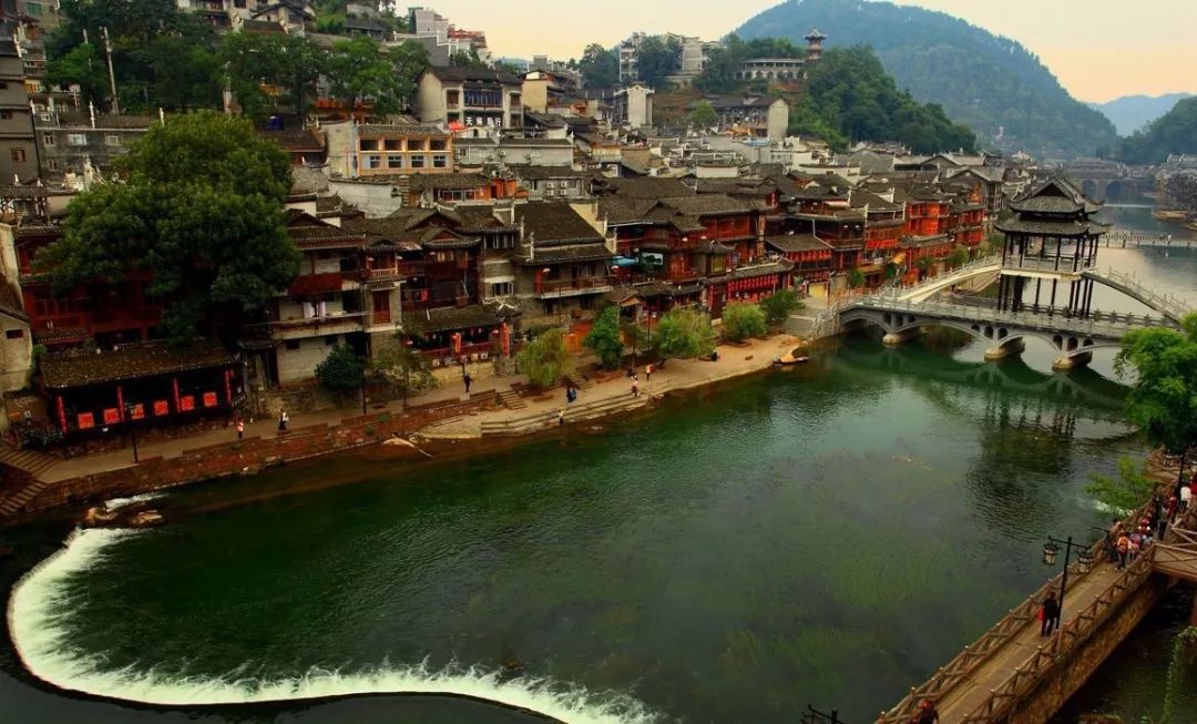 睡遍全国15个景区里的如程美宿，2岛3湖4山6古镇任你玩
