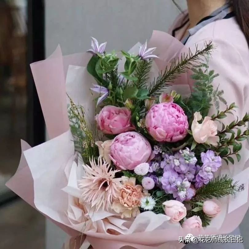 送给妈妈的手工花康乃馨,母亲节送妈妈什么颜色康乃馨