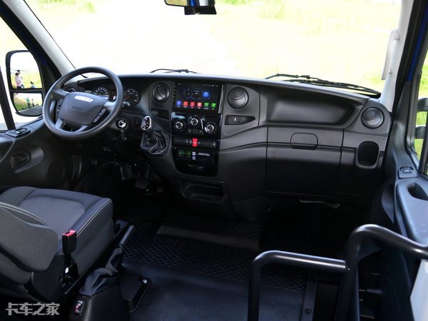 比对手晚一个世纪，它如何能与其他巨头齐名？扒一扒依维柯逆袭史