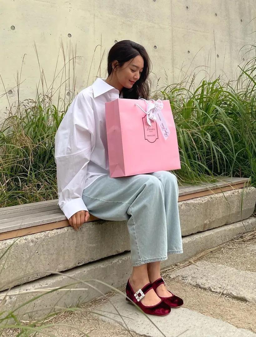 她被称韩国硬照女王，手握时尚圈顶级资源！网友：姐姐我可以