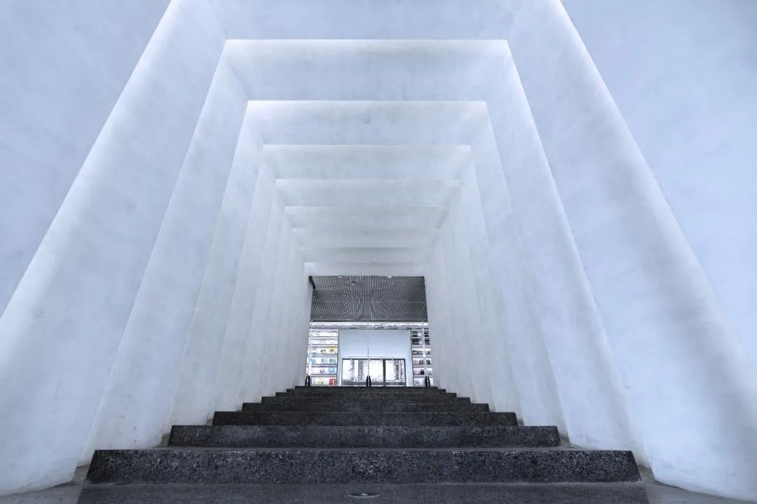 为什么现在的书店越来越少了,中国各实体书店介绍