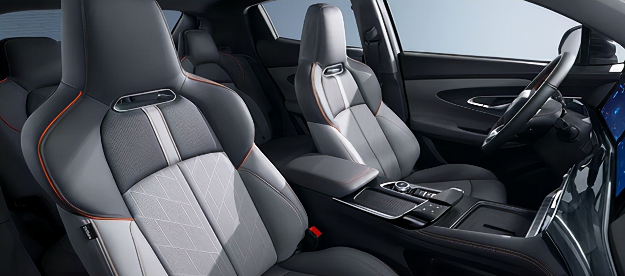 「特车圈」机甲之魂觉醒，是男人就要开……