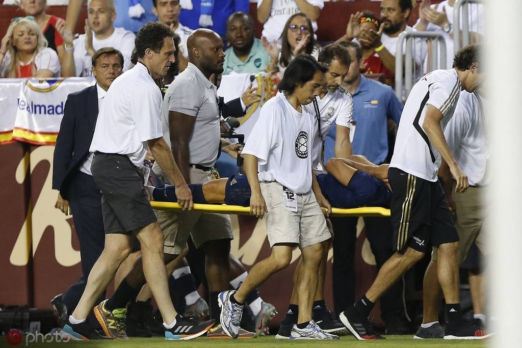 十字韧带被撕裂的足球运动员合集,足球十字韧带撕裂球员