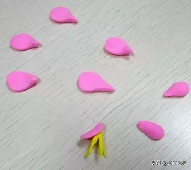 八折团花简单又漂亮教程,又简单又好看的美丽花手工彩纸