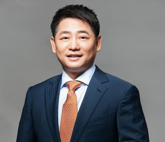 朗姿股份申东日哪儿人,朗姿股份董事长申东日简历