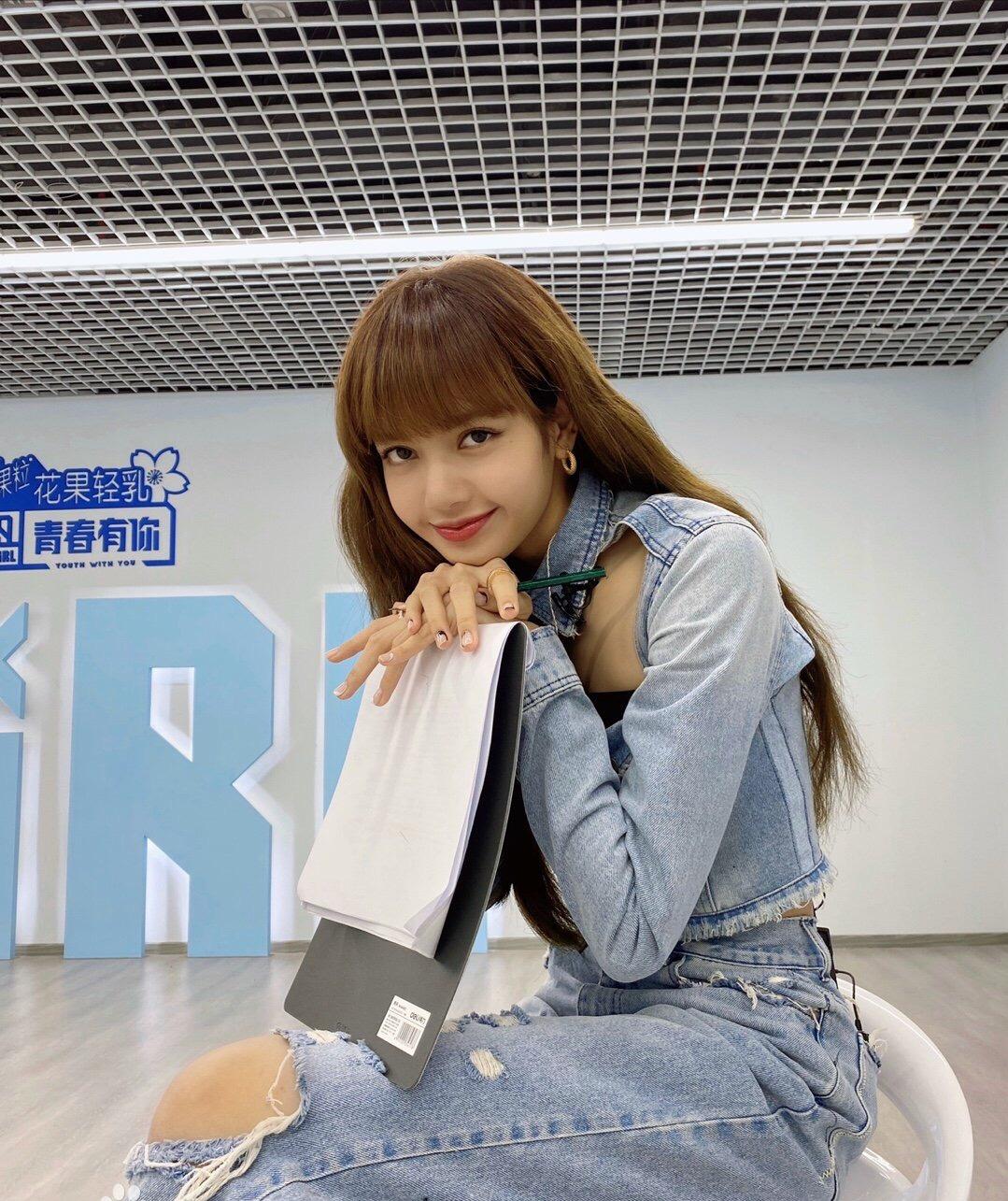 “LISA团”蛊惑未成年人“氪金”？清朗行动绝不姑息