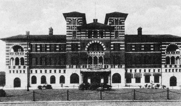 泪崩!1年1张,百年上海,老底子上海人都看哭了!