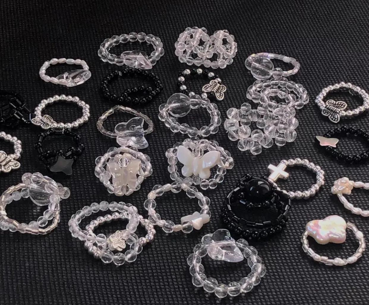 怪诞又可爱的串珠戒指，鬼马少女精灵古怪，很有戏剧感觉