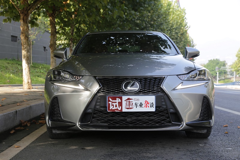 雷克萨斯IS300体验报告：我没法再做一个“肉人”