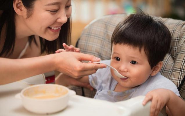 宝宝天热不吃饭做什么辅食,一岁宝宝感冒没胃口吃什么辅食