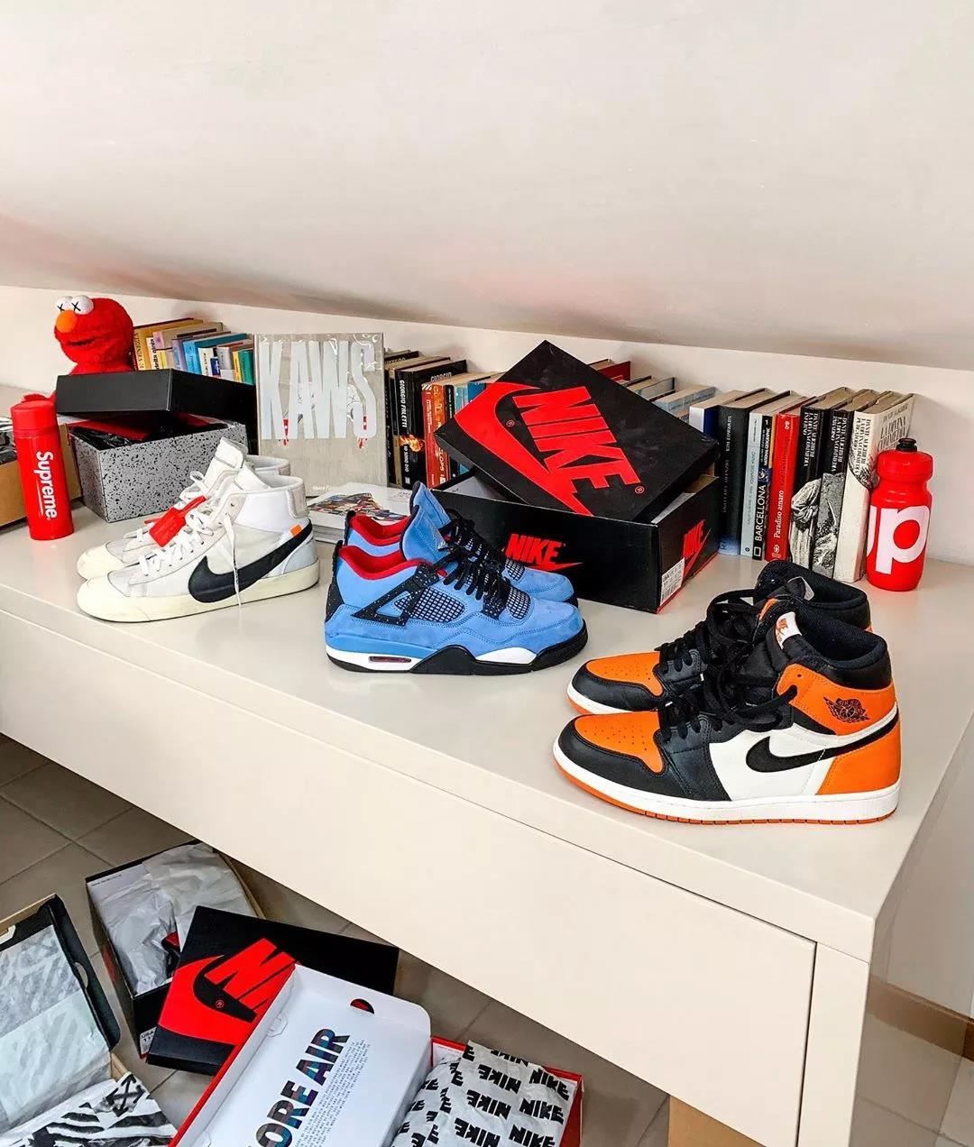 那个孙子穿Aj坐地铁，肯定是fake！