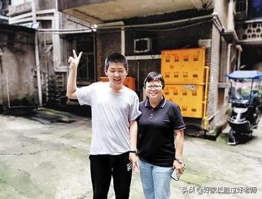 19岁神童高考736分现在怎么样,17岁神童高考699分被父亲嫌弃了