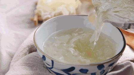 怎么把银耳煮得软糯出胶,银耳怎么煮才容易出胶的窍门