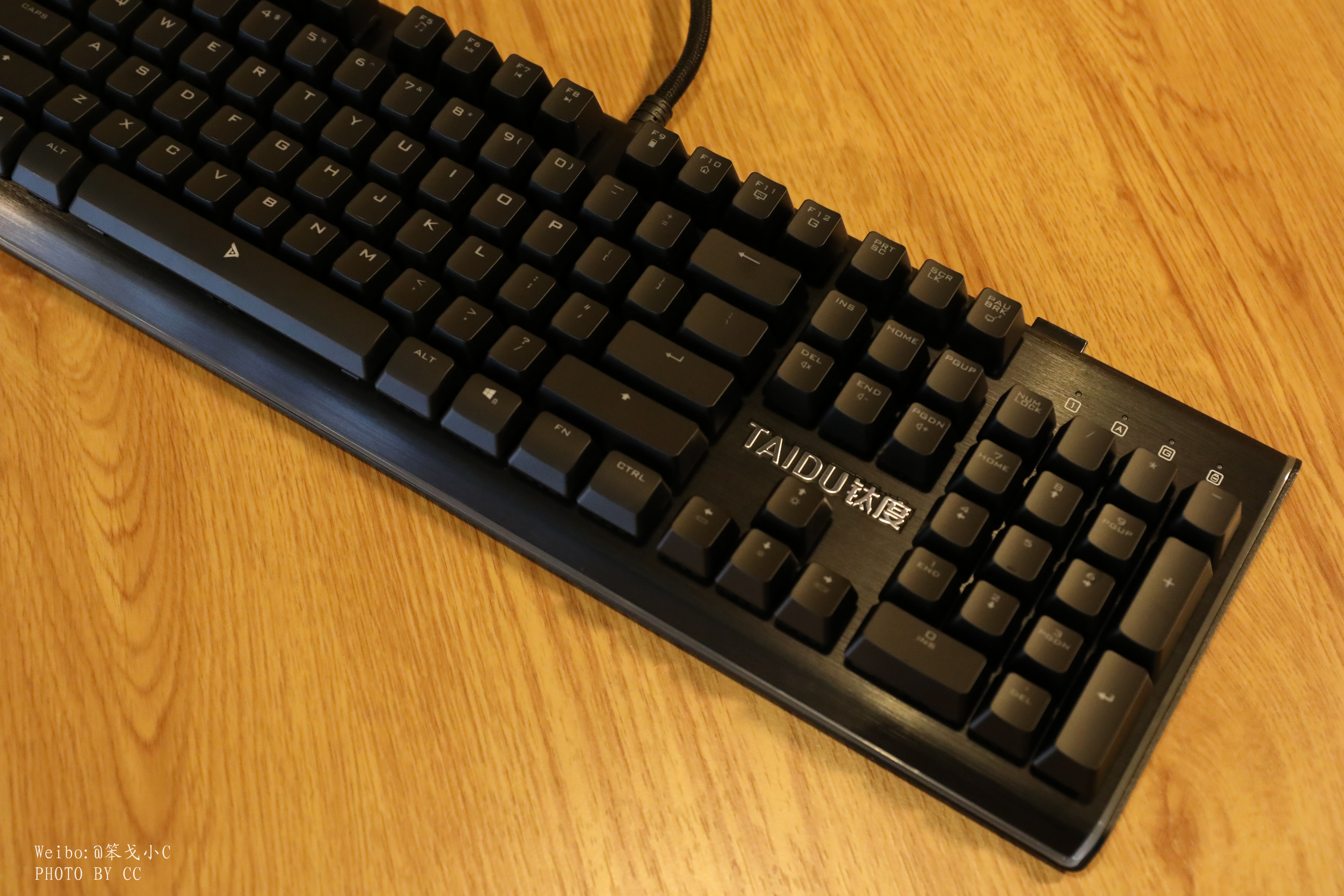 100元黑轴键盘推荐,cherry红轴机械键盘推荐