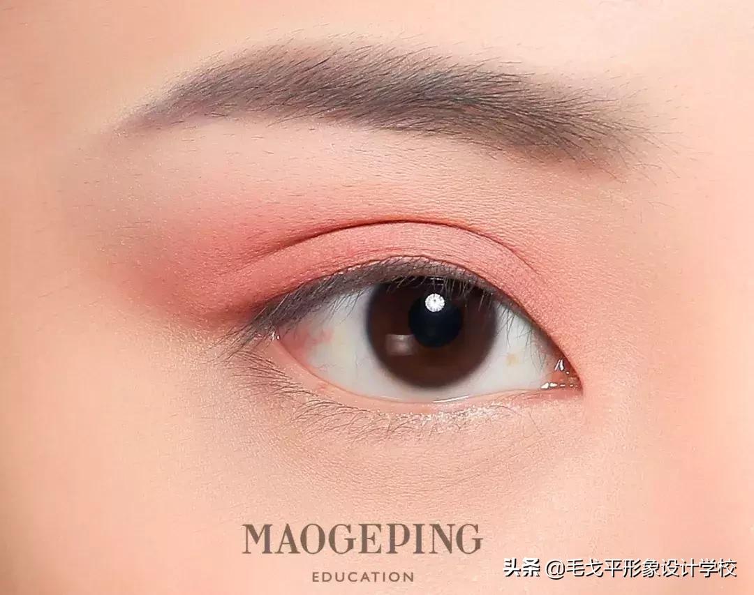 适合新手的不同场合六种眼影画法,买了不适合的眼影怎么办