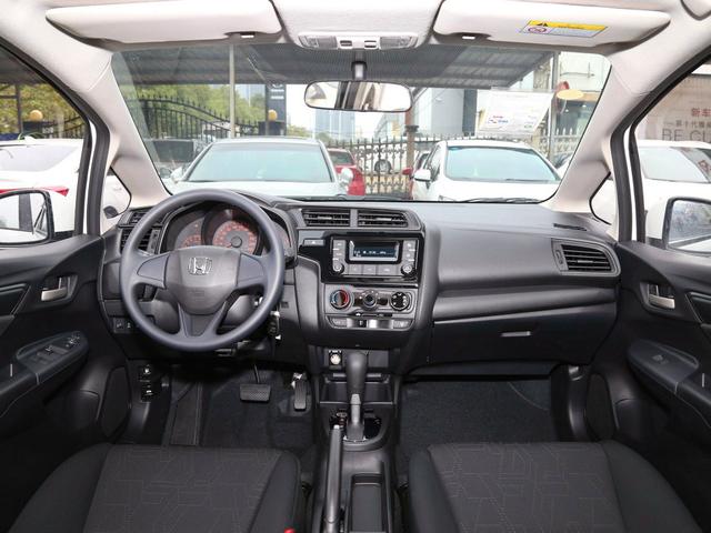 飞度买豪华还是舒适,飞度舒适型和时尚型有什么区别