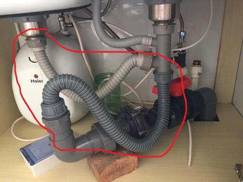 厨房下水道堵塞，白醋和小苏打不管用，老师傅说：还是这个方法好