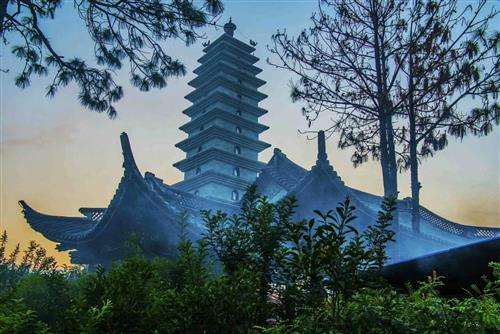 十首古代哲理诗词读懂了受益一生,十二句最哲理诗词