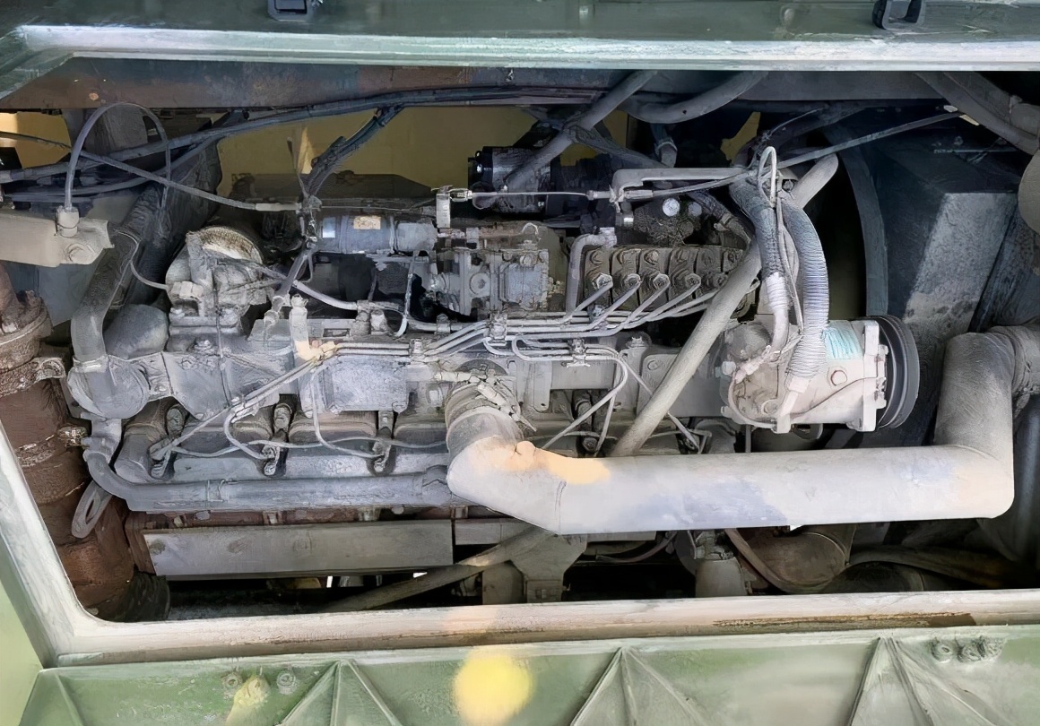 徐工军绿吊车价格表,徐工600吊车最新款