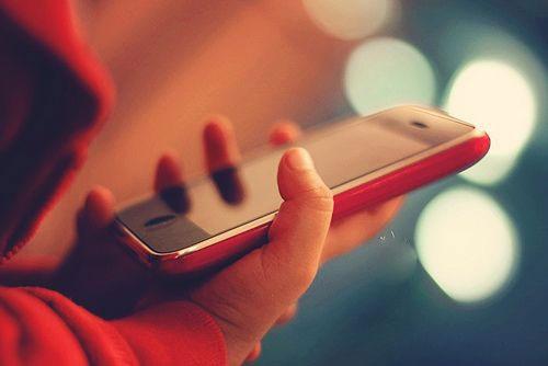 手机底部的五个孔有什么功能,手机底部孔