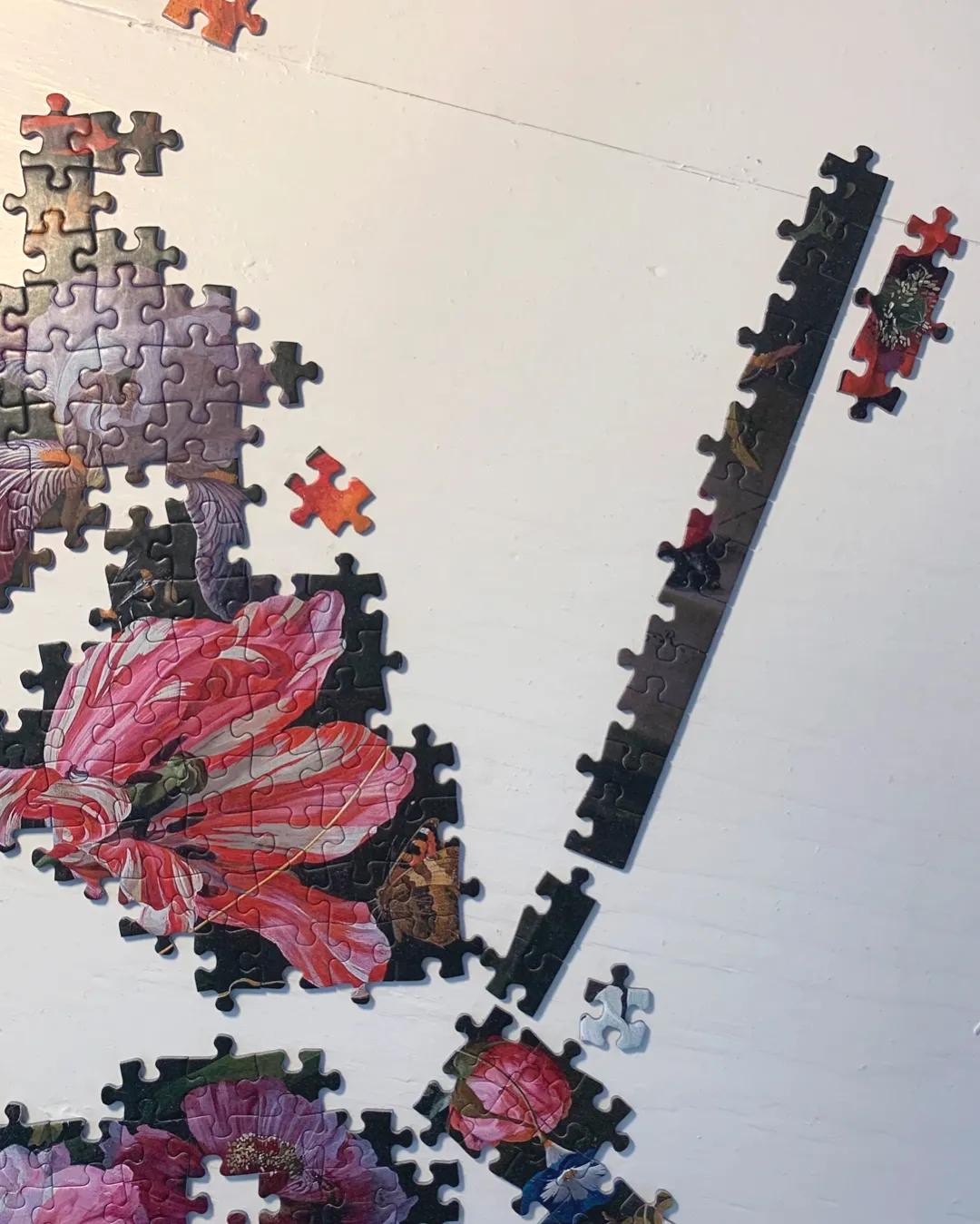 蔡徐坤成纪梵希彩妆代言人，《少年的你》成金像奖最大赢家…