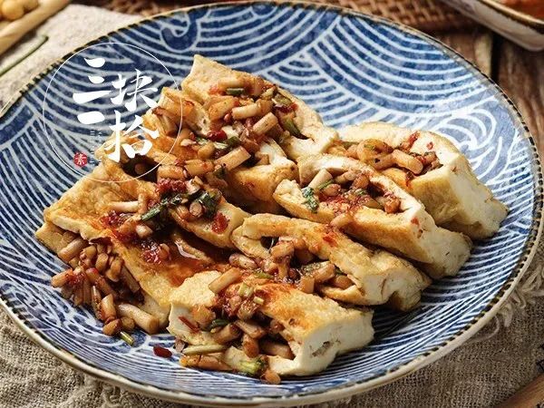 昆明疫情期间日销400000块,一口咬出“豆浆”的豆腐,在家就能吃