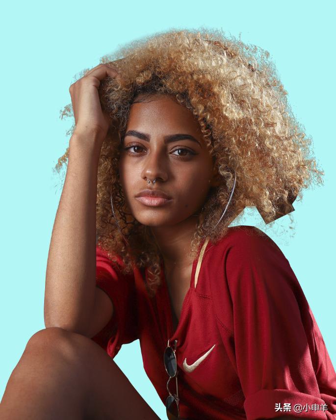 ps抠图18个金发女孩,ps抠图女生头发