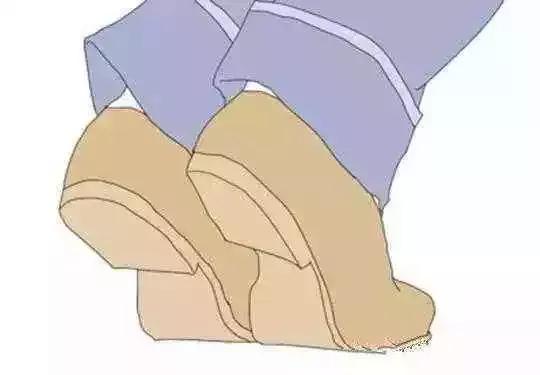 每天踮脚能防病坚持踮脚的人,每天坚持踮踮脚身体轻松无病痛