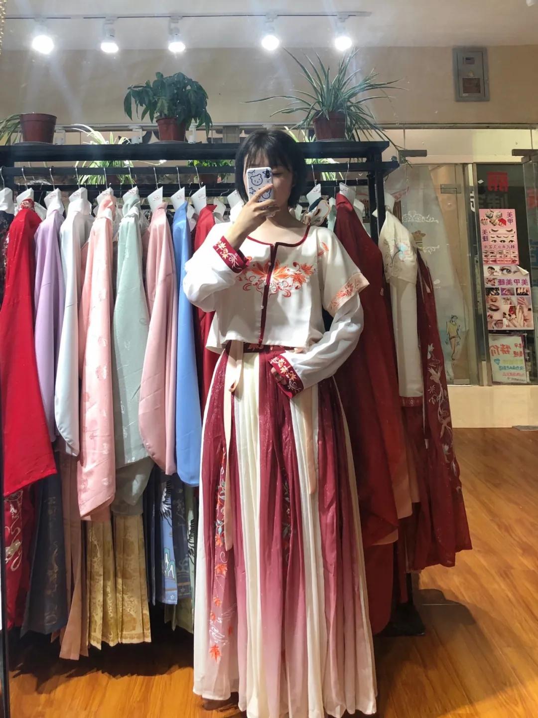 哪个城市有汉服和洛丽塔实体店,西安汉服实体店汉服体验